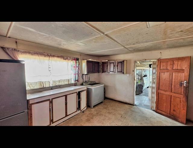 3 BEDROOM HOUSE FOR SALE IN RENSBURG
